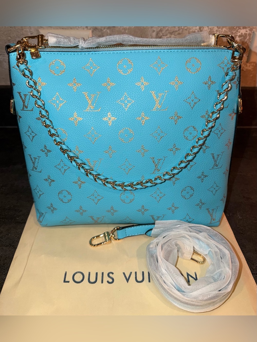 LV Turquoise Multipass